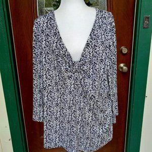 Covington Women's Long Sleeve Black/White Paisley Top Size 20-22W